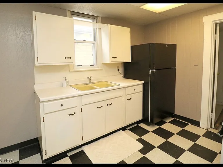 1342 Oregon Ave — Photo 12