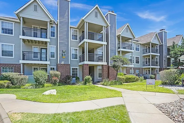 Crown Chase Apts