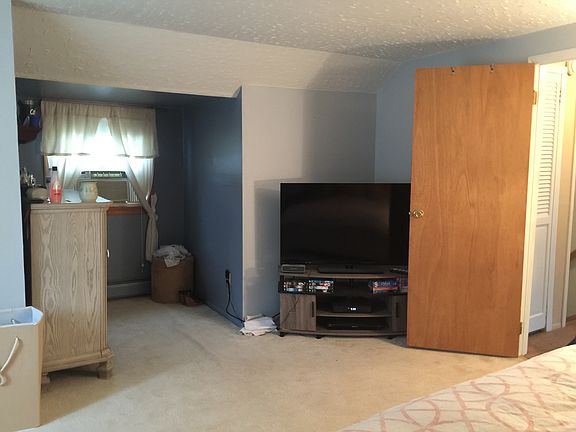 4th image of 108 Corey Lane # Second Floor