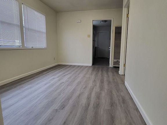 4th image of 2541 Downer Ave