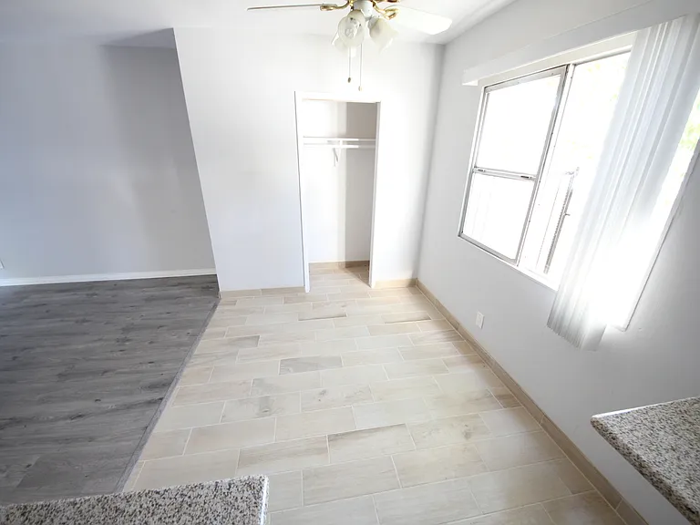 Bay Cities Apartments — Photo 4