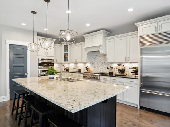 128 Pokeberry Bend Dr, Chapel Hill, NC 27516