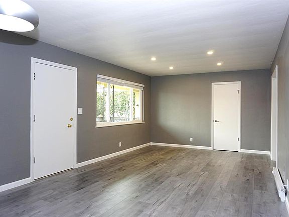 3rd image of 849 Blair Ave
