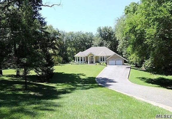 2nd image of 15 Woodmere Dr