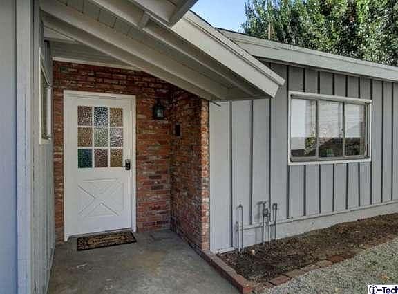 2nd image of 2559 Santa Anita Ave