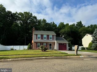 19 Hartsdale Ln, Sicklerville, NJ 08081