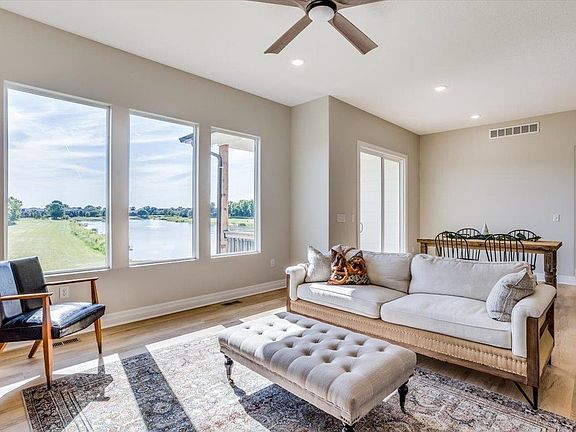 4th image of 4403 N Sunny Ln