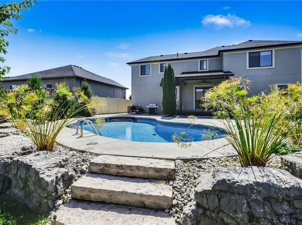 212 Jasmine Dr, Lakeshore, ON N8L 0T1