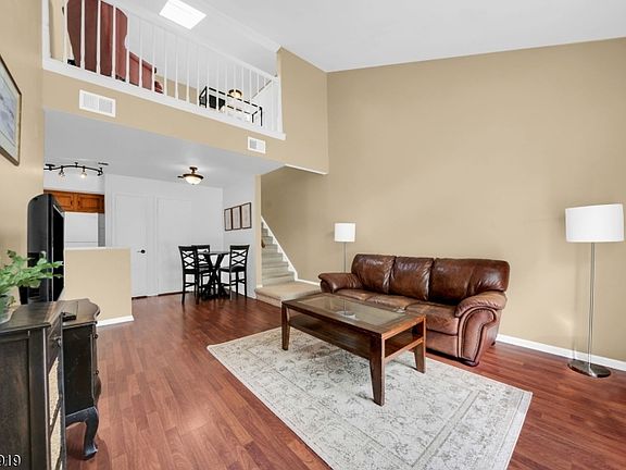 2nd image of 70 Sage Court