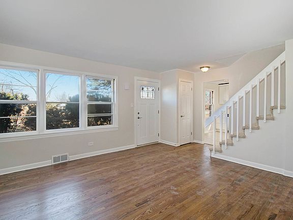 3rd image of 10023 Schiller Blvd