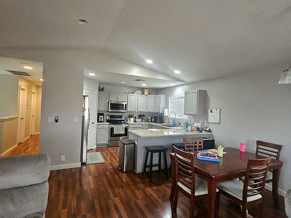 4th image of 829 Haawi St