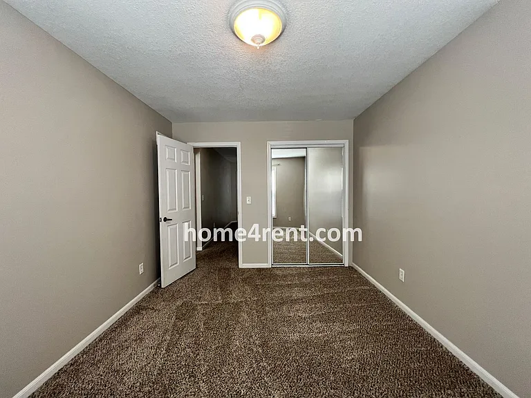8310 NW 77th Ter — Photo 29