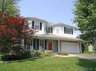 5 Rustic Ln, Norwalk, CT 06851