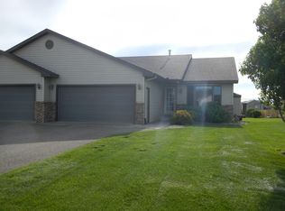 1050 Tamarack Pl, New Richmond, WI 54017