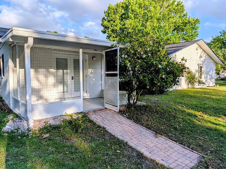 5740 Floy Dr — Photo 4