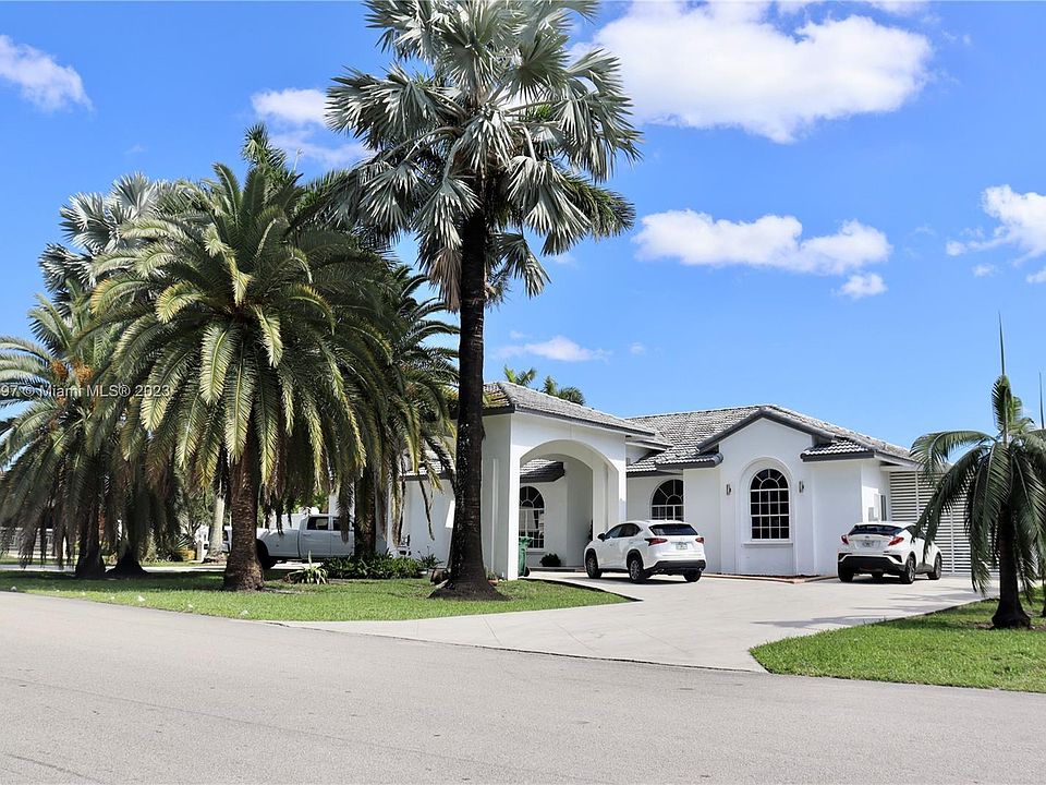 9912 NW 131st St, Hialeah Gardens, FL 33018 Zillow