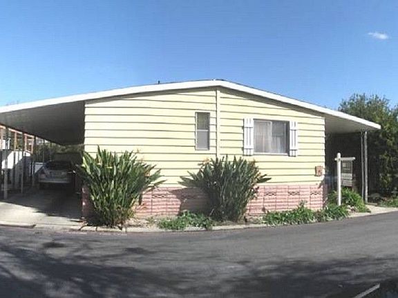 2nd image of 411 Los Encinos Ave