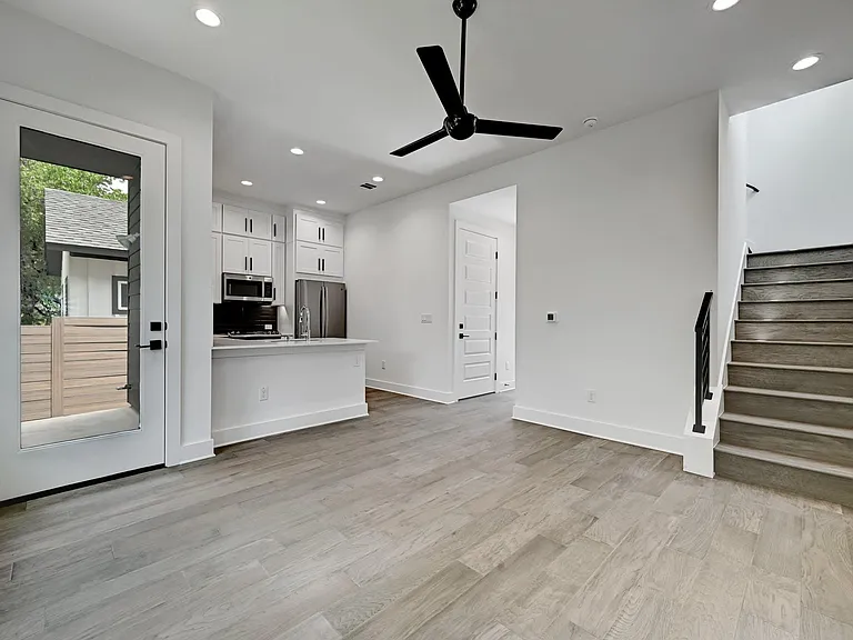 2308 Maxwell Ln #2 — Photo 5