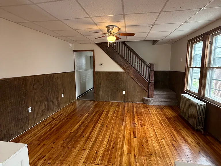 210 N 4th St — Photo 3