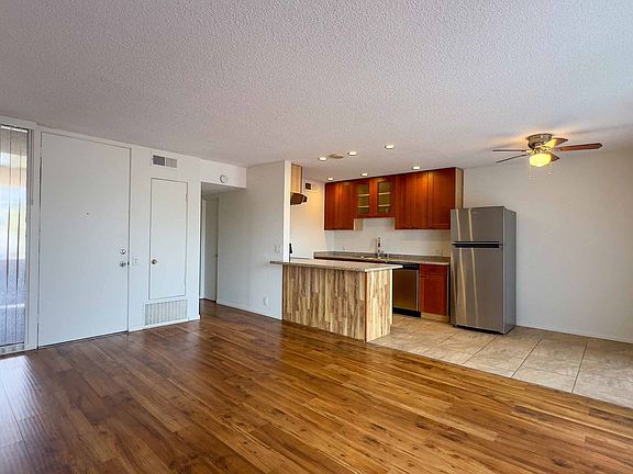3rd image of 1311 Evergreen St APT E