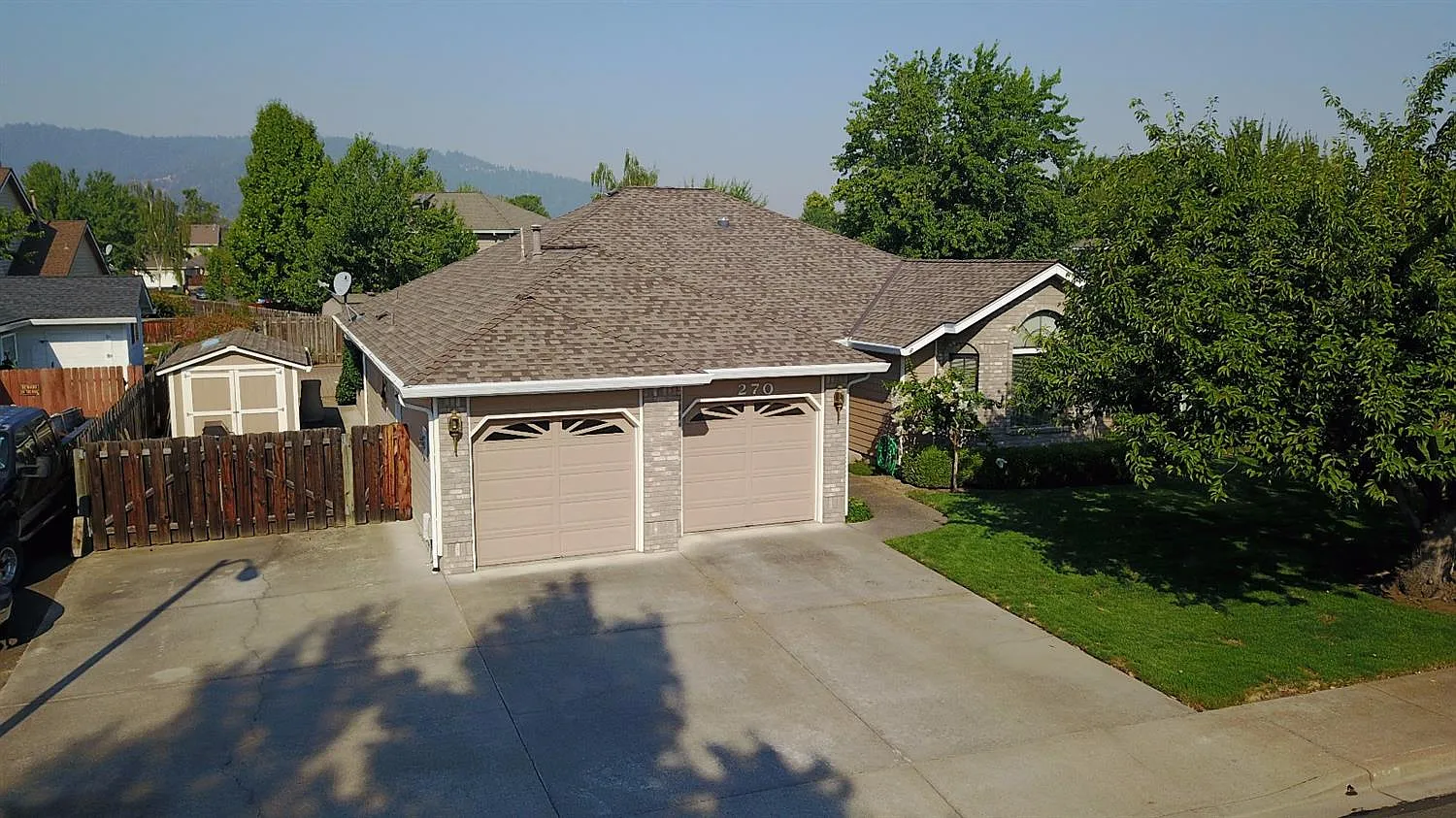 270 Vincent Ct photo 1