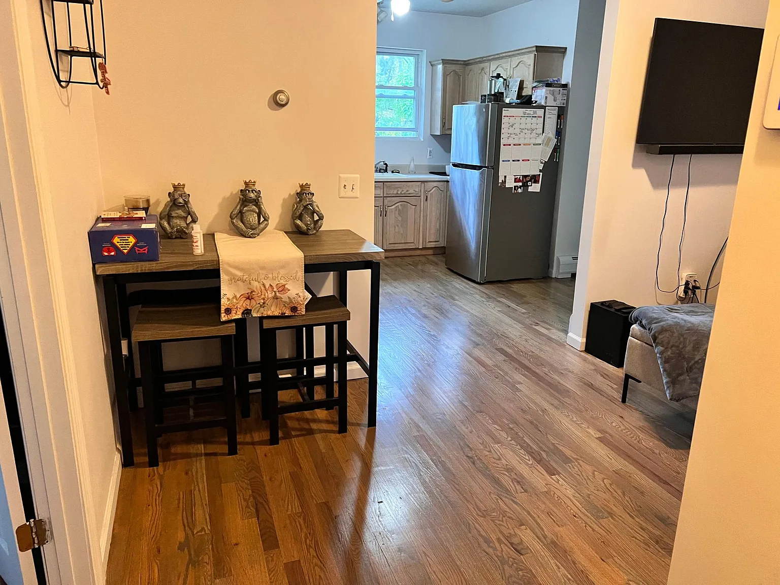 2 bed, 778 sqft, $2,300 — Photo 2