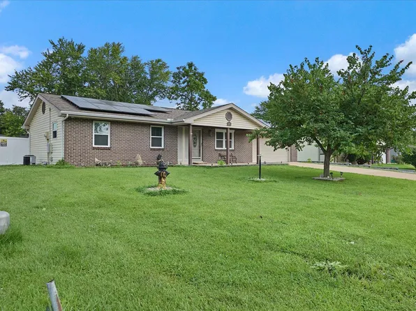 2413 Debra Dr, High Ridge, MO 63049