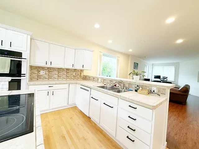 7417 53rd Street Court West - 1 — Photo 3