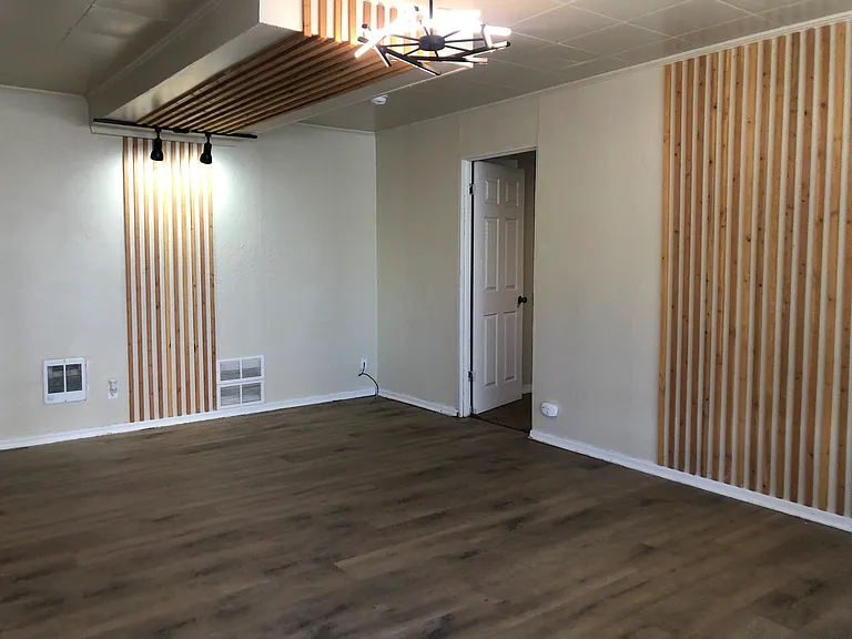 1068 NE B St — Photo 3