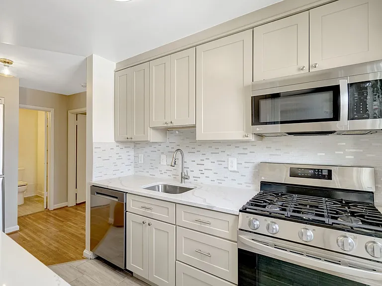 1510 N Rolfe St #3 — Photo 6