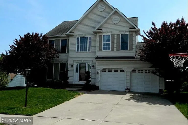 727 Rosecroft Ct photo 1
