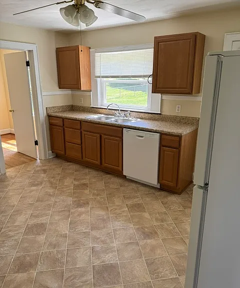 5207 Eden Ave — Photo 7