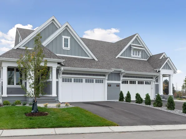 85 Spring Farm Rd, North Oaks, MN 55127