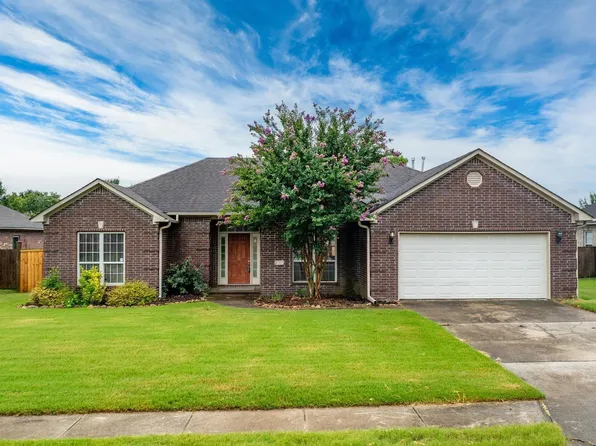 2402 Lancashire Ln, Cabot, AR 72023