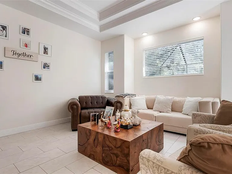 404 Golden Harbour Trl — Photo 16