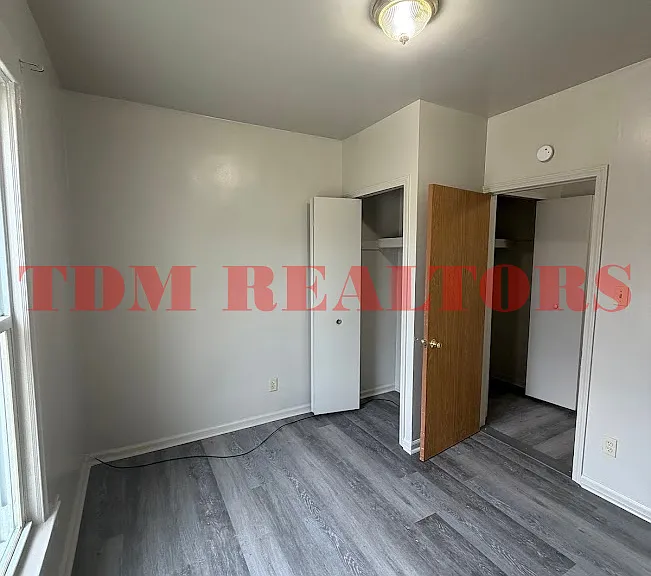 11448 N Saginaw St #1 — Photo 8