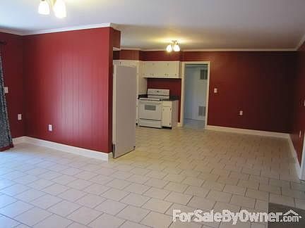 4th image of 219 Sterling Ave