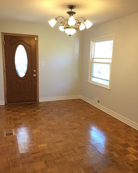 Mud/Laundry room