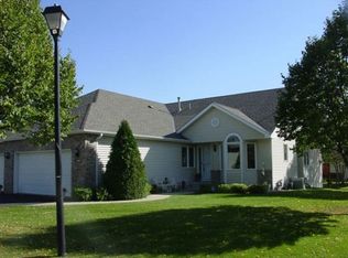 4485 Lakeshore Ter, Eagan, MN 55122