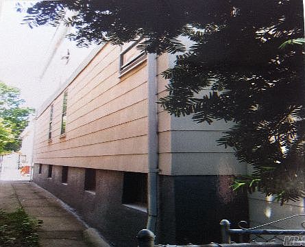 4th image of 4403 74th St
