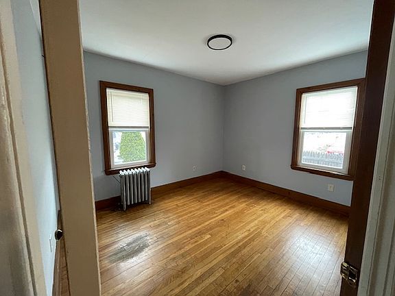 5th image of 42 Farrington St #1