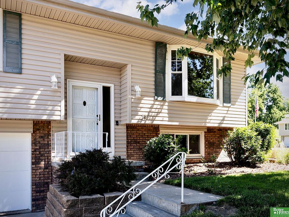 1st image of 10734 Borman Cir