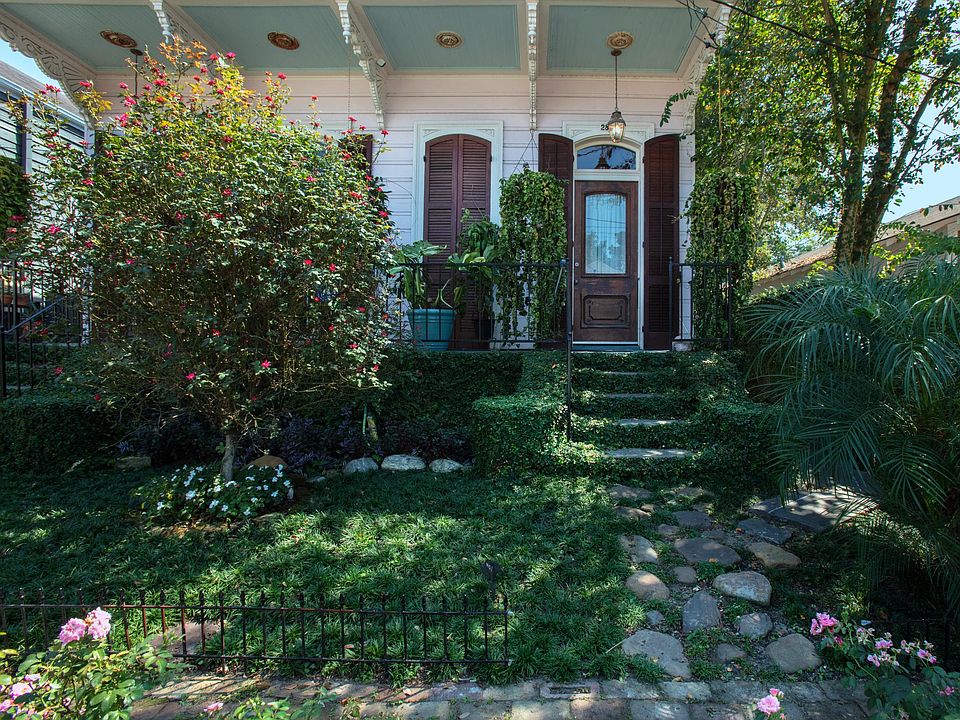 1st image of 2840 Annunciation St