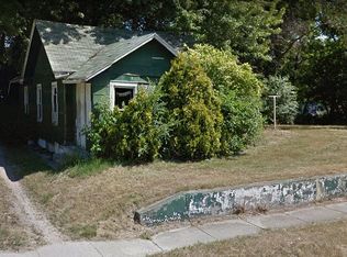 2159 E Whittemore Ave, Burton, MI 48529