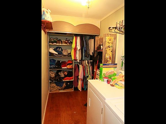 4th image of 106 Wisteria Dr