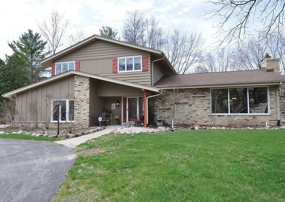 1st image of 12929 N West Shoreland Dr