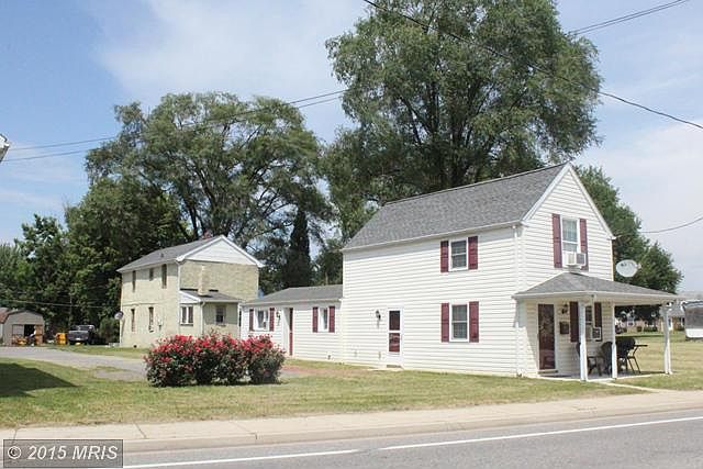 2nd image of 613 Dover Rd