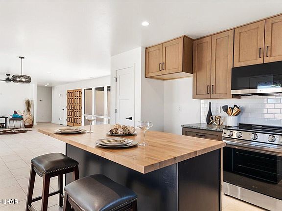 5th image of 3941 Albacore Dr