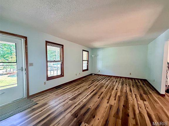 5th image of 1710 Forest Pl