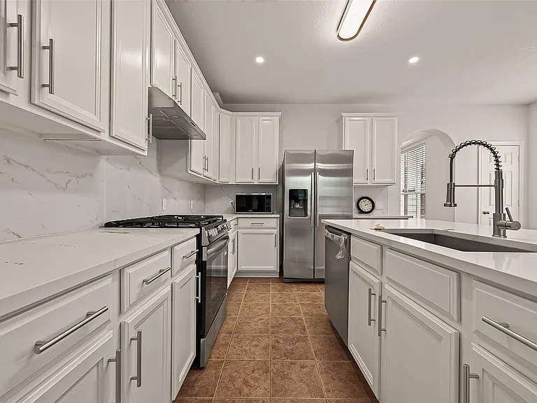 6118 Breezy Hollow Ln — Photo 23